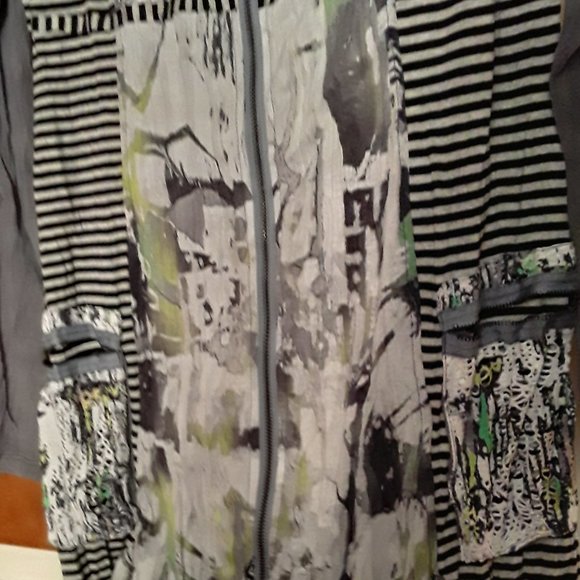 Catina Zip Up Tunic Light Weight - Picture 3 of 5